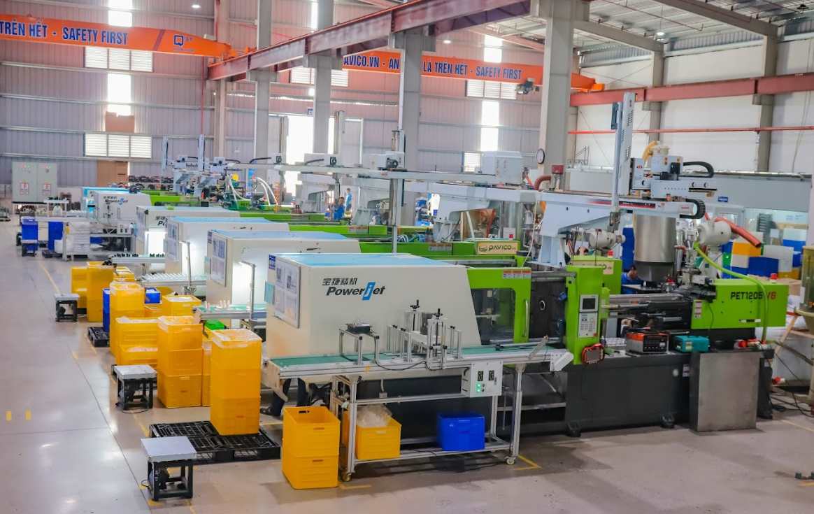plastic injection molding factory