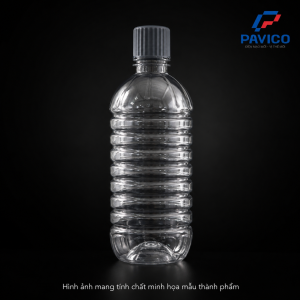 Chai PET 500ml CM500 trong suốt chụp studio nền đen làm rõ thân gân và đáy chai
